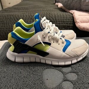 Nike Free Run Huaraches - Men 10.5